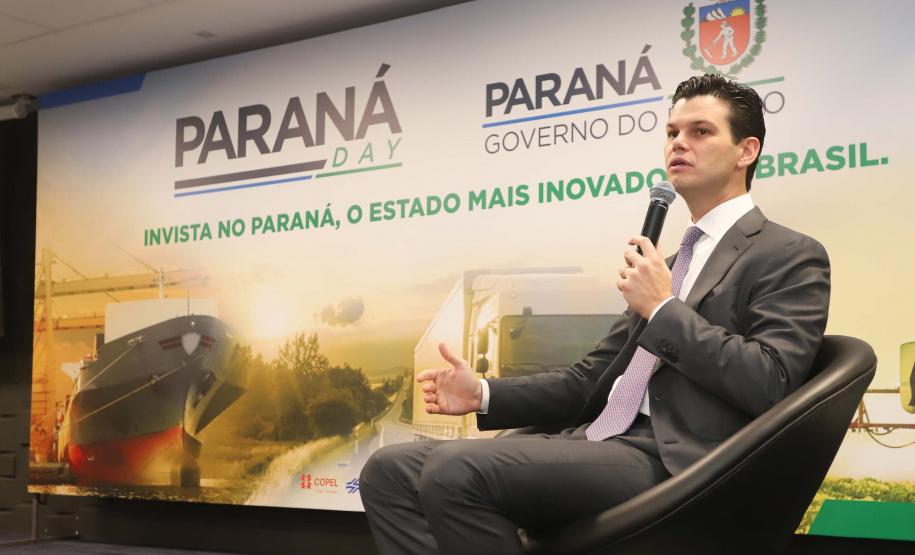 Programa de concessões na área da infraestrutura, projetos de parcerias público-privadas e um ambiente propício para negócios tornam o Paraná o Estado atrativo para investidores. A avaliação é do governador Carlos Massa Ratinho Junior, que abriu nesta terça-feira (21) a segunda edição do Paraná Day.Foto: Rodrigo Felix Leal/ANPr