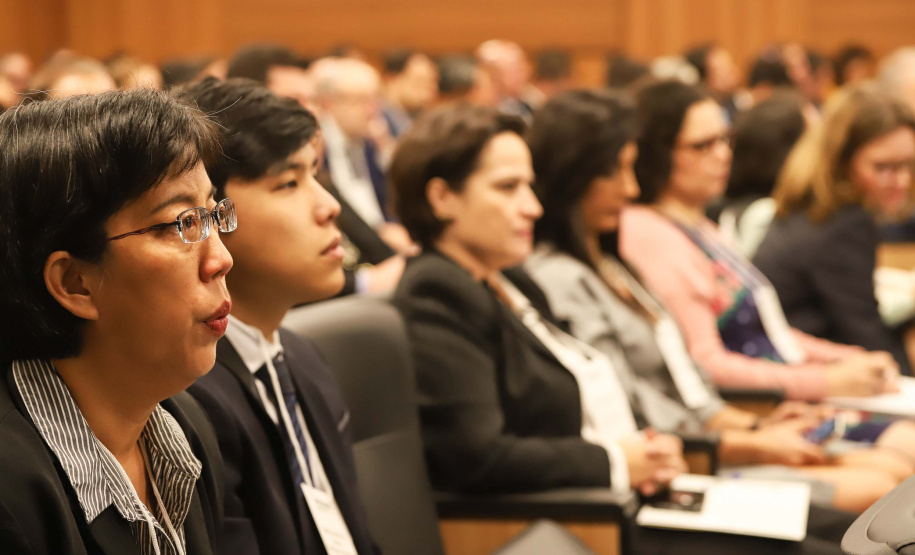 Programa de concessões na área da infraestrutura, projetos de parcerias público-privadas e um ambiente propício para negócios tornam o Paraná o Estado atrativo para investidores. A avaliação é do governador Carlos Massa Ratinho Junior, que abriu nesta terça-feira (21) a segunda edição do Paraná Day.Foto: Rodrigo Felix Leal/ANPr