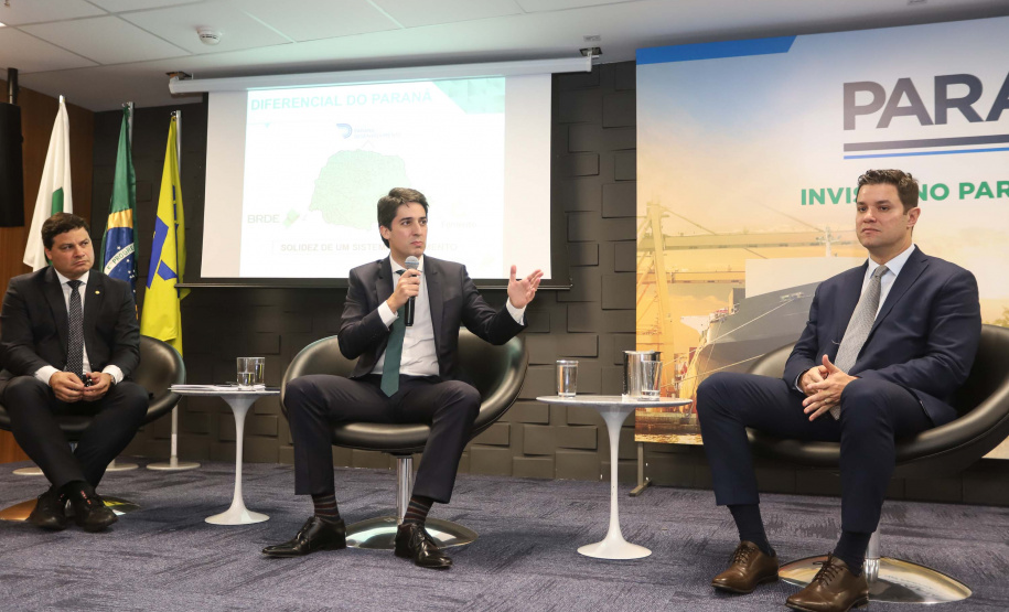 Programa de concessões na área da infraestrutura, projetos de parcerias público-privadas e um ambiente propício para negócios tornam o Paraná o Estado atrativo para investidores. A avaliação é do governador Carlos Massa Ratinho Junior, que abriu nesta terça-feira (21) a segunda edição do Paraná Day.Foto: Rodrigo Felix Leal/ANPr