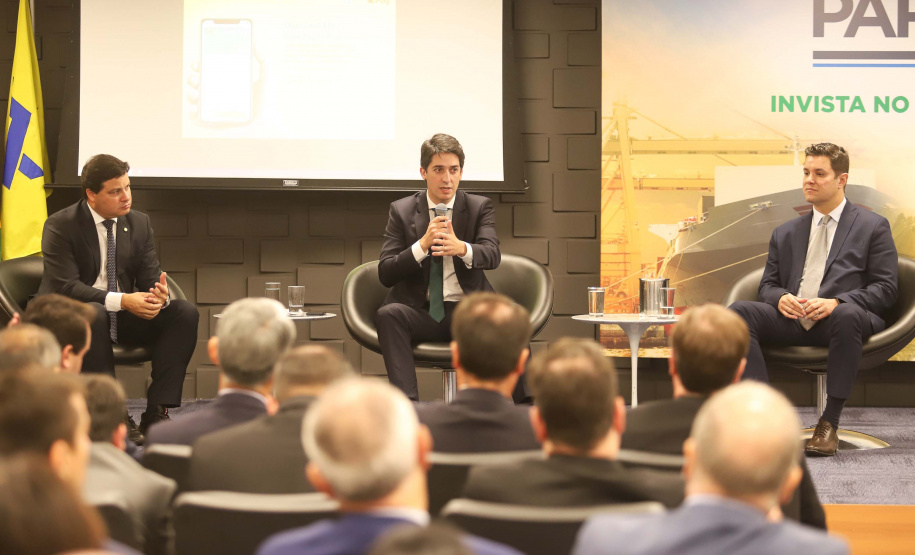 Programa de concessões na área da infraestrutura, projetos de parcerias público-privadas e um ambiente propício para negócios tornam o Paraná o Estado atrativo para investidores. A avaliação é do governador Carlos Massa Ratinho Junior, que abriu nesta terça-feira (21) a segunda edição do Paraná Day.Foto: Rodrigo Felix Leal/ANPr