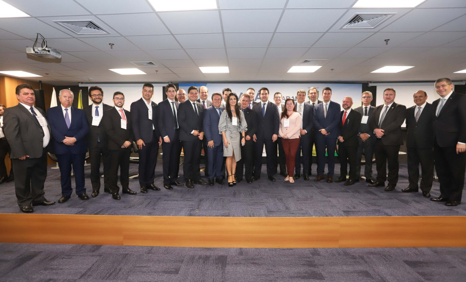 Programa de concessões na área da infraestrutura, projetos de parcerias público-privadas e um ambiente propício para negócios tornam o Paraná o Estado atrativo para investidores. A avaliação é do governador Carlos Massa Ratinho Junior, que abriu nesta terça-feira (21) a segunda edição do Paraná Day.Foto: Rodrigo Felix Leal/ANPr