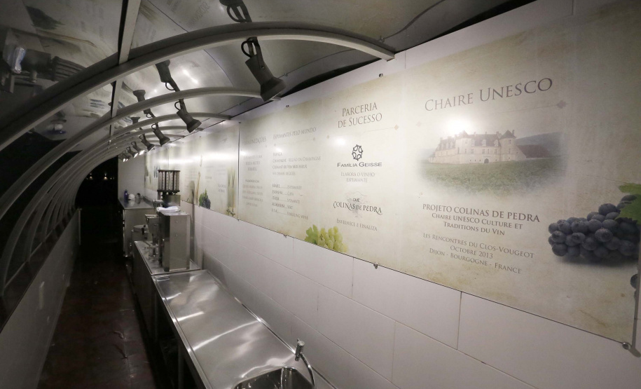 Cave Colinas de Pedra, em Piraquara. Antigo tunel da RFFSA, hoje funciona como Cave.Piraquara, 30-04-19.Foto: Arnaldo Alves / ANPr.