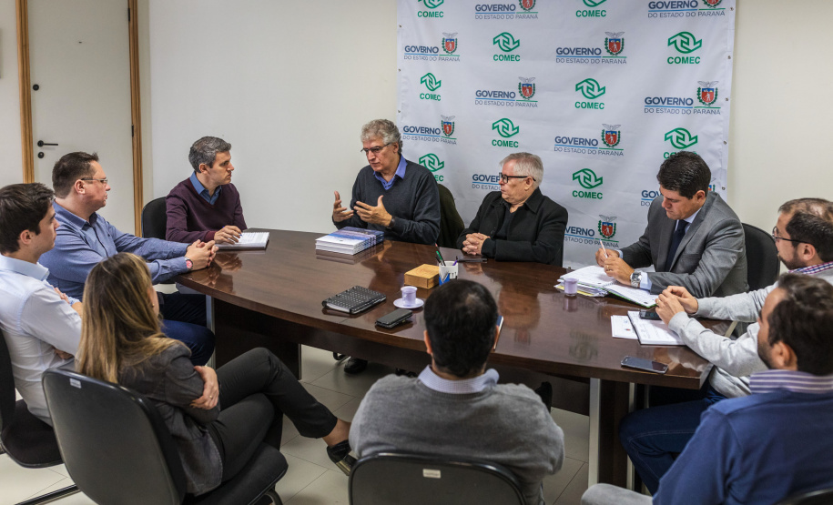 Comec recebe Vicente Loureiro, ex-diretor da Câmara Metropolitana do Rio de Janeiro para debater PDUI.
Curitiba, 21/05/2019
Foto: Maurilio Cheli