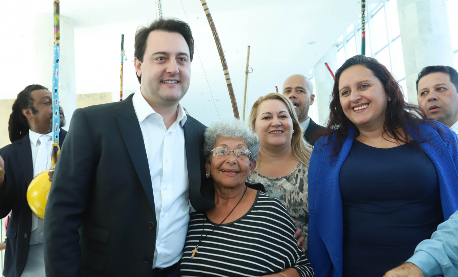 O governador Carlos Massa Ratinho Junior disse nesta quarta-feira (22), no lançamento oficial da Superintendência Geral de Diálogo e Interação Social (Sudis), que o Governo do Paraná está aberto ao diálogo e vai trabalhar diariamente para atender as demandas de todos os setores da sociedade, principalmente dos mais necessitados, em respeito ao compromisso com a construção de um Estado moderno e protetivo.Foto: Rodrigo Felix Leal/ANPr