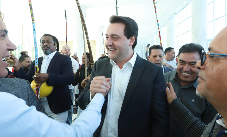 O governador Carlos Massa Ratinho Junior disse nesta quarta-feira (22), no lançamento oficial da Superintendência Geral de Diálogo e Interação Social (Sudis), que o Governo do Paraná está aberto ao diálogo e vai trabalhar diariamente para atender as demandas de todos os setores da sociedade, principalmente dos mais necessitados, em respeito ao compromisso com a construção de um Estado moderno e protetivo.Foto: Rodrigo Felix Leal/ANPr