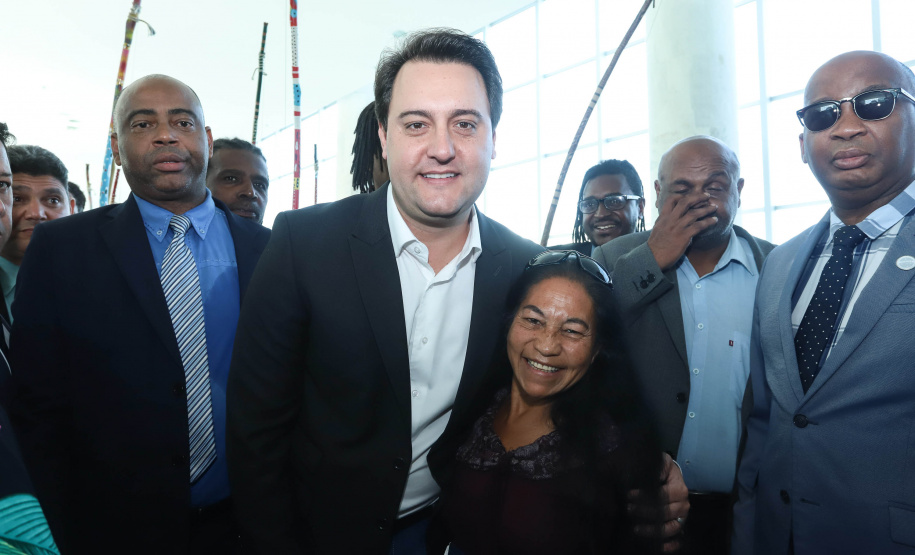 O governador Carlos Massa Ratinho Junior disse nesta quarta-feira (22), no lançamento oficial da Superintendência Geral de Diálogo e Interação Social (Sudis), que o Governo do Paraná está aberto ao diálogo e vai trabalhar diariamente para atender as demandas de todos os setores da sociedade, principalmente dos mais necessitados, em respeito ao compromisso com a construção de um Estado moderno e protetivo.Foto: Rodrigo Felix Leal/ANPr