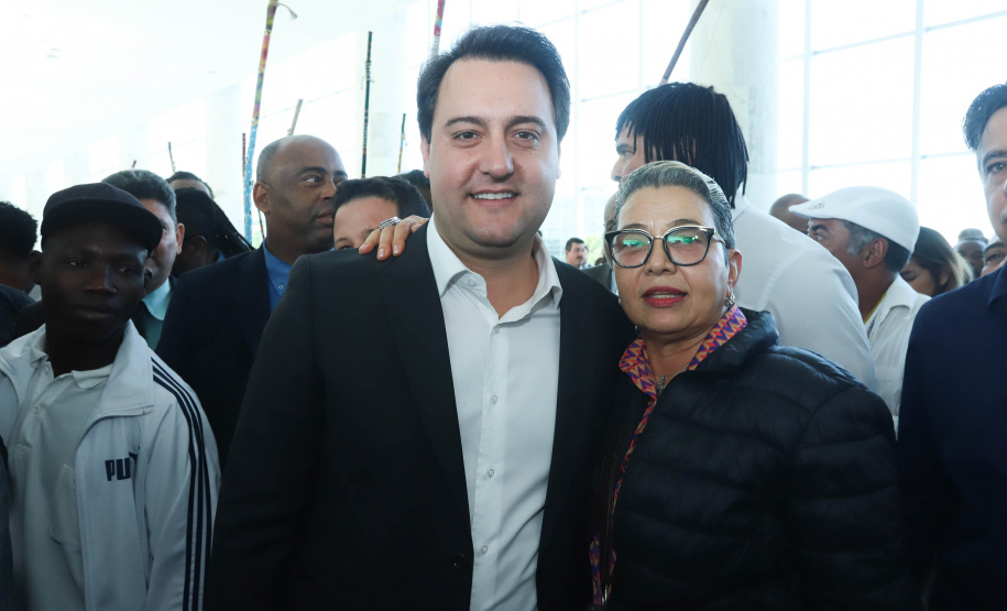 O governador Carlos Massa Ratinho Junior disse nesta quarta-feira (22), no lançamento oficial da Superintendência Geral de Diálogo e Interação Social (Sudis), que o Governo do Paraná está aberto ao diálogo e vai trabalhar diariamente para atender as demandas de todos os setores da sociedade, principalmente dos mais necessitados, em respeito ao compromisso com a construção de um Estado moderno e protetivo.Foto: Rodrigo Felix Leal/ANPr