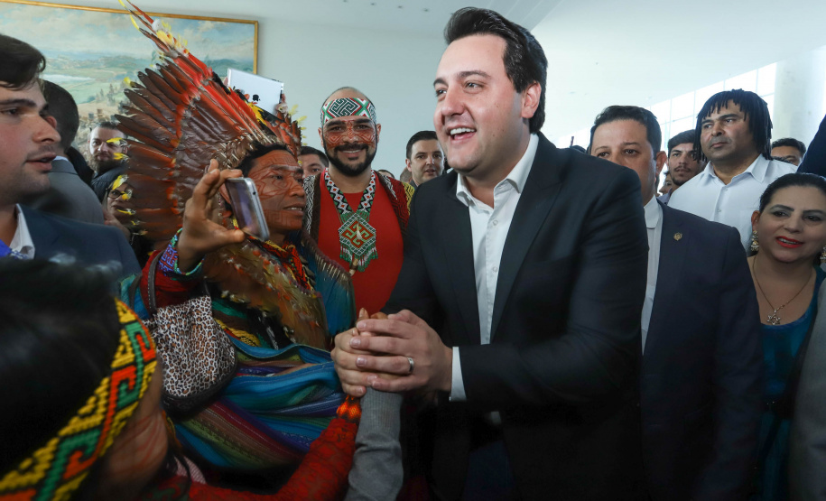 O governador Carlos Massa Ratinho Junior disse nesta quarta-feira (22), no lançamento oficial da Superintendência Geral de Diálogo e Interação Social (Sudis), que o Governo do Paraná está aberto ao diálogo e vai trabalhar diariamente para atender as demandas de todos os setores da sociedade, principalmente dos mais necessitados, em respeito ao compromisso com a construção de um Estado moderno e protetivo.Foto: Rodrigo Felix Leal/ANPr