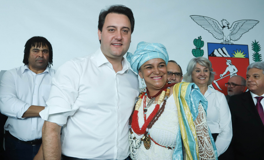 O governador Carlos Massa Ratinho Junior disse nesta quarta-feira (22), no lançamento oficial da Superintendência Geral de Diálogo e Interação Social (Sudis), que o Governo do Paraná está aberto ao diálogo e vai trabalhar diariamente para atender as demandas de todos os setores da sociedade, principalmente dos mais necessitados, em respeito ao compromisso com a construção de um Estado moderno e protetivo.Foto: Rodrigo Felix Leal/ANPr