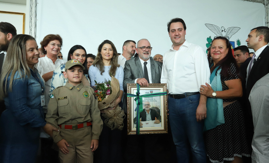 O governador Carlos Massa Ratinho Junior disse nesta quarta-feira (22), no lançamento oficial da Superintendência Geral de Diálogo e Interação Social (Sudis), que o Governo do Paraná está aberto ao diálogo e vai trabalhar diariamente para atender as demandas de todos os setores da sociedade, principalmente dos mais necessitados, em respeito ao compromisso com a construção de um Estado moderno e protetivo.Foto: Rodrigo Felix Leal/ANPr