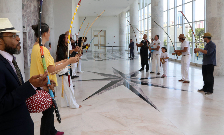 O governador Carlos Massa Ratinho Junior disse nesta quarta-feira (22), no lançamento oficial da Superintendência Geral de Diálogo e Interação Social (Sudis), que o Governo do Paraná está aberto ao diálogo e vai trabalhar diariamente para atender as demandas de todos os setores da sociedade, principalmente dos mais necessitados, em respeito ao compromisso com a construção de um Estado moderno e protetivo.Foto: Gilson Abreu/ANPr