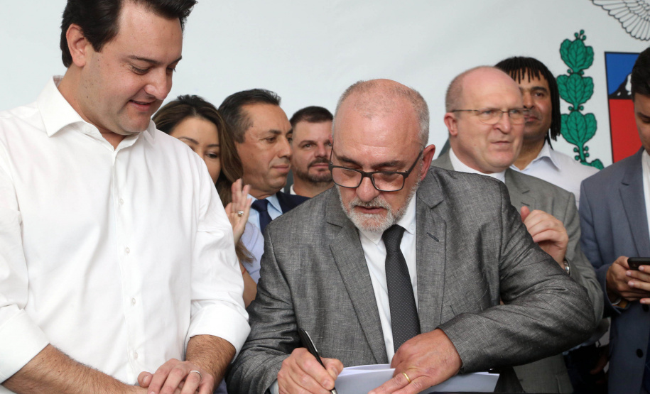 O governador Carlos Massa Ratinho Junior disse nesta quarta-feira (22), no lançamento oficial da Superintendência Geral de Diálogo e Interação Social (Sudis), que o Governo do Paraná está aberto ao diálogo e vai trabalhar diariamente para atender as demandas de todos os setores da sociedade, principalmente dos mais necessitados, em respeito ao compromisso com a construção de um Estado moderno e protetivo.Foto: Gilson Abreu/ANPr