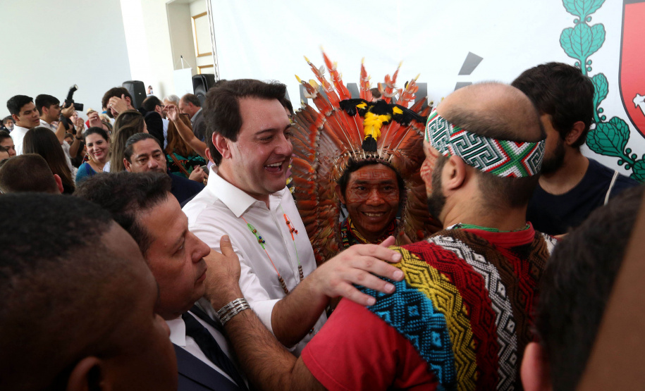O governador Carlos Massa Ratinho Junior disse nesta quarta-feira (22), no lançamento oficial da Superintendência Geral de Diálogo e Interação Social (Sudis), que o Governo do Paraná está aberto ao diálogo e vai trabalhar diariamente para atender as demandas de todos os setores da sociedade, principalmente dos mais necessitados, em respeito ao compromisso com a construção de um Estado moderno e protetivo.Foto: Gilson Abreu/ANPr