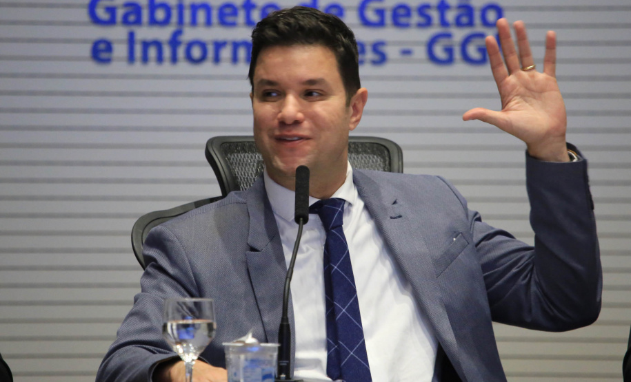 Chefes de 42 núcleos regionais do Governo do Estado das cidades de Londrina, Cornélio Procópio e Jacarezinho participaram nesta quarta-feira (22) de uma reunião com o governador Carlos Massa Ratinho Junior no Palácio Iguaçu, em Curitiba