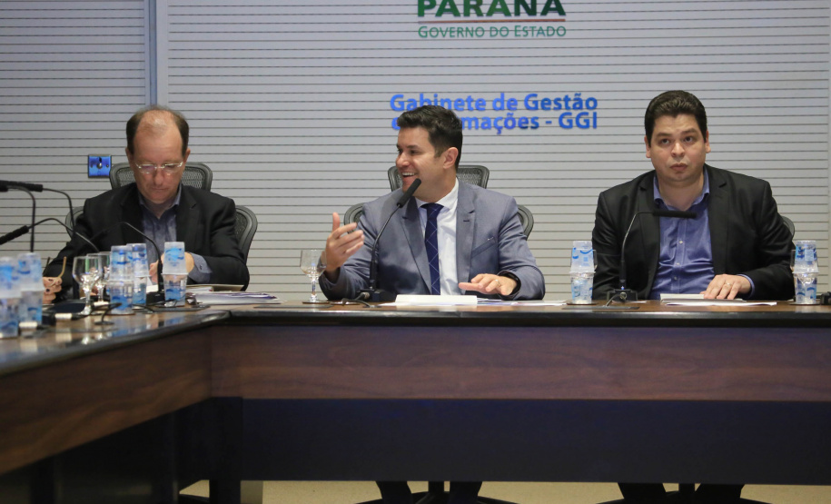 Chefes de 42 núcleos regionais do Governo do Estado das cidades de Londrina, Cornélio Procópio e Jacarezinho participaram nesta quarta-feira (22) de uma reunião com o governador Carlos Massa Ratinho Junior no Palácio Iguaçu, em Curitiba