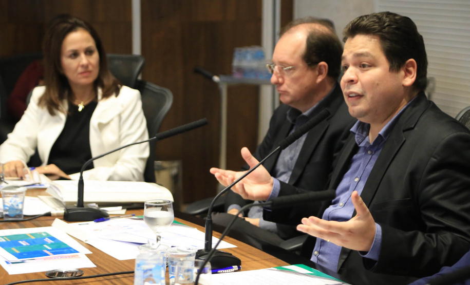 Chefes de 42 núcleos regionais do Governo do Estado das cidades de Londrina, Cornélio Procópio e Jacarezinho participaram nesta quarta-feira (22) de uma reunião com o governador Carlos Massa Ratinho Junior no Palácio Iguaçu, em Curitiba