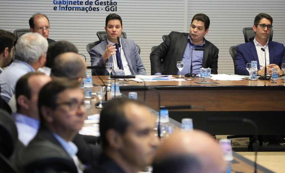 Chefes de 42 núcleos regionais do Governo do Estado das cidades de Londrina, Cornélio Procópio e Jacarezinho participaram nesta quarta-feira (22) de uma reunião com o governador Carlos Massa Ratinho Junior no Palácio Iguaçu, em Curitiba