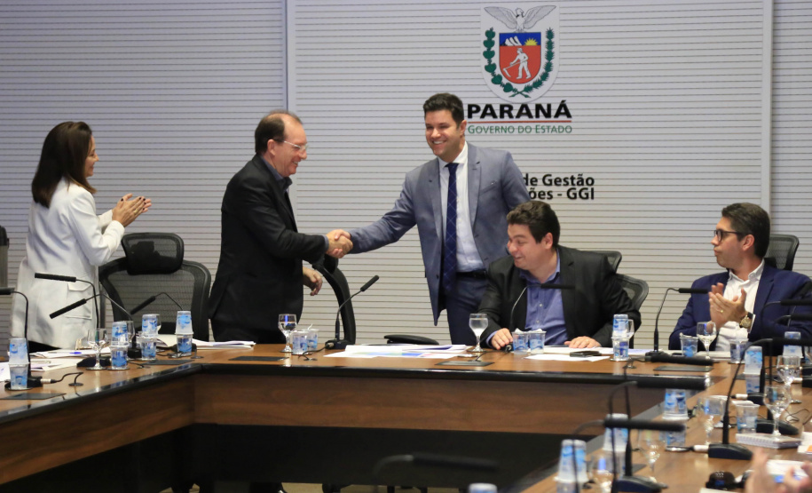 Chefes de 42 núcleos regionais do Governo do Estado das cidades de Londrina, Cornélio Procópio e Jacarezinho participaram nesta quarta-feira (22) de uma reunião com o governador Carlos Massa Ratinho Junior no Palácio Iguaçu, em Curitiba