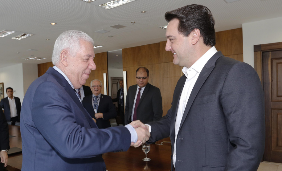 O governador Carlos Massa Ratinho Junior recebeu em seu gabinete o presidente da Assembléia de Deus, pastor Wagner Tadeu dos Santos Gaby e sua diretoria.Curitiba, 22-05-19Foto: Arnaldo Alves / ANPr