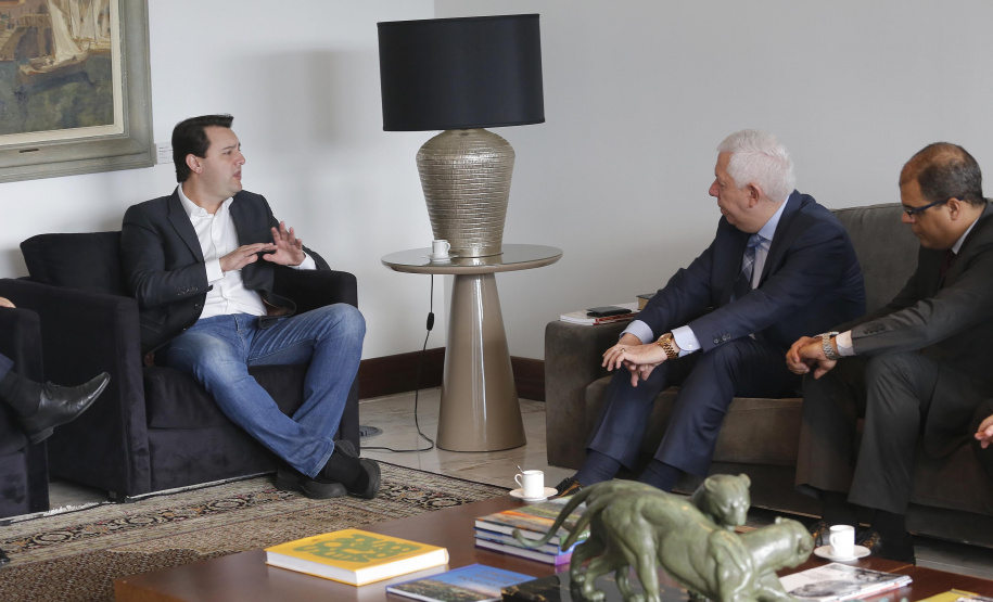 O governador Carlos Massa Ratinho Junior recebeu em seu gabinete o presidente da Assembléia de Deus, pastor Wagner Tadeu dos Santos Gaby e sua diretoria.Curitiba, 22-05-19Foto: Arnaldo Alves / ANPr