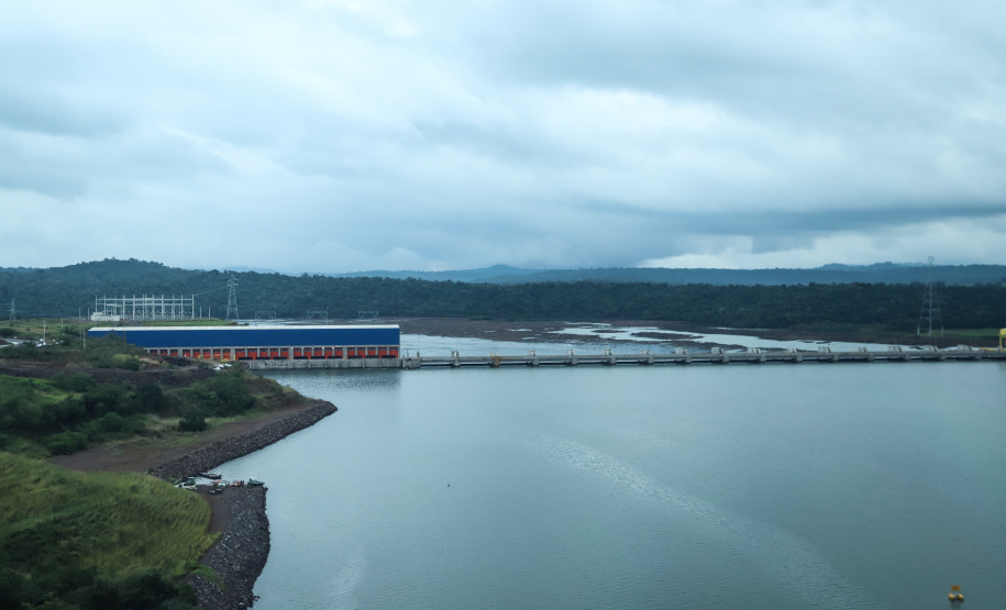 A Usina Hidrelétrica Baixo Iguaçu, último aproveitamento energético do Rio Iguaçu, foi inaugurada nesta quinta-feira (23) em Capanema, no Sudoeste do Estado. O empreendimento foi construído por um consórcio formado pela Copel e a Neonergia e recebeu investimento de R$ 2,3 bilhões. Foto: Rodrigo Felix Leal/ANPr