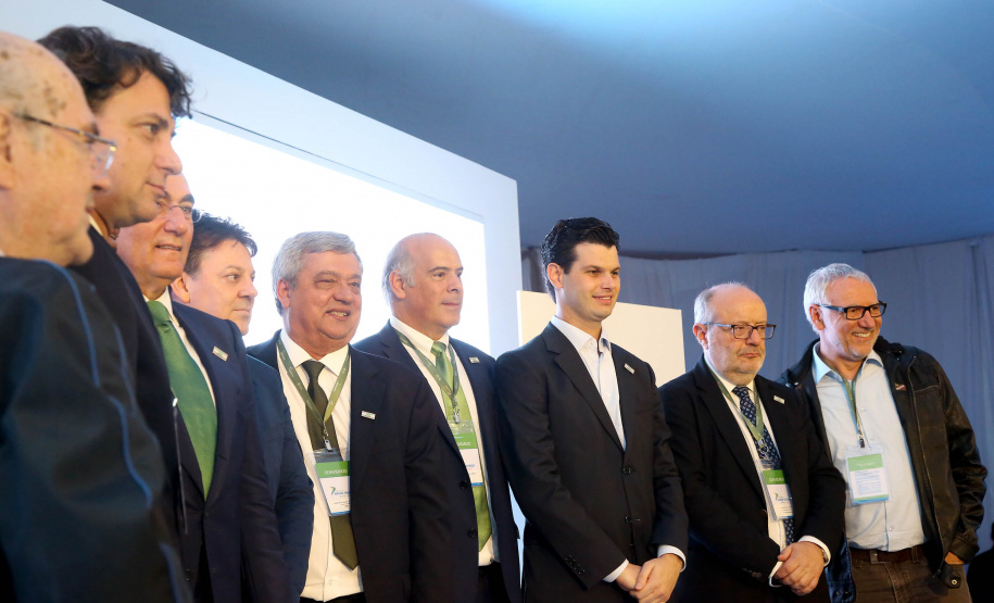 A Usina Hidrelétrica Baixo Iguaçu, último aproveitamento energético do Rio Iguaçu, foi inaugurada nesta quinta-feira (23) em Capanema, no Sudoeste do Estado