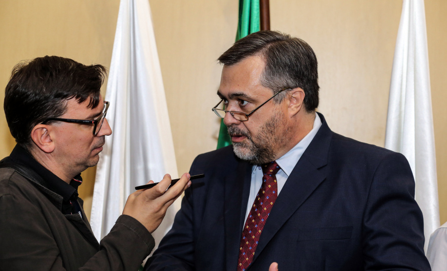 O governador Carlos Massa Ratinho Junior participa da abertura do XXXV Congresso Estadual de Secretários Municipais de Saúde do Paraná, no Centro Universitário da Fundação Assis Gurgacz (FAG)  em Cascavel nesta quinta-feira (23).   Cascavel, 23/05/2019 -  Foto: Geraldo Bubniak/ANPr