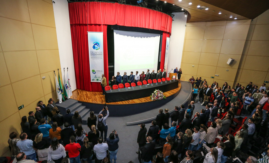 O governador Carlos Massa Ratinho Junior participa da abertura do XXXV Congresso Estadual de Secretários Municipais de Saúde do Paraná, no Centro Universitário da Fundação Assis Gurgacz (FAG)  em Cascavel nesta quinta-feira (23).   Cascavel, 23/05/2019 -  Foto: Geraldo Bubniak/ANPr