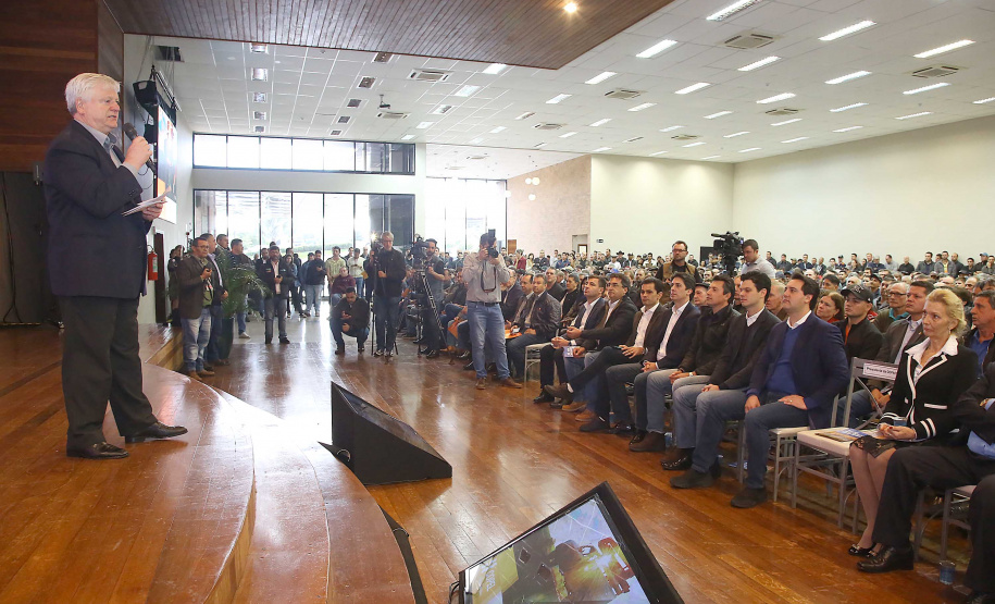 O governador Carlos Massa Ratinho Junior e o presidente da Copel, Daniel Pimentel Slaviero, anunciaram nesta sexta-feira (24) os investimentos da Companhia na região Oeste do Paraná para os próximos três anos. Foto: Jaelson Lucas/ANPr