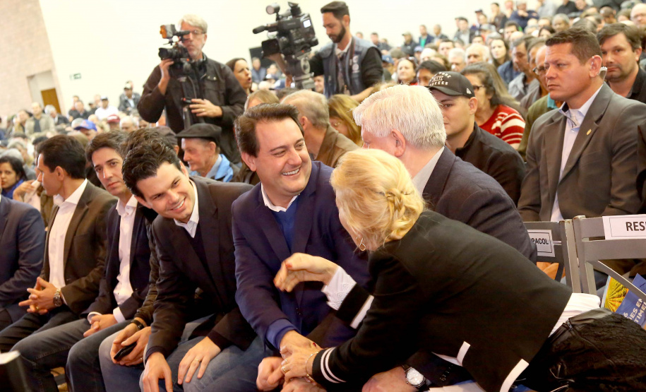 O governador Carlos Massa Ratinho Junior e o presidente da Copel, Daniel Pimentel Slaviero, anunciaram nesta sexta-feira (24) os investimentos da Companhia na região Oeste do Paraná para os próximos três anos. Foto: Jaelson Lucas/ANPr