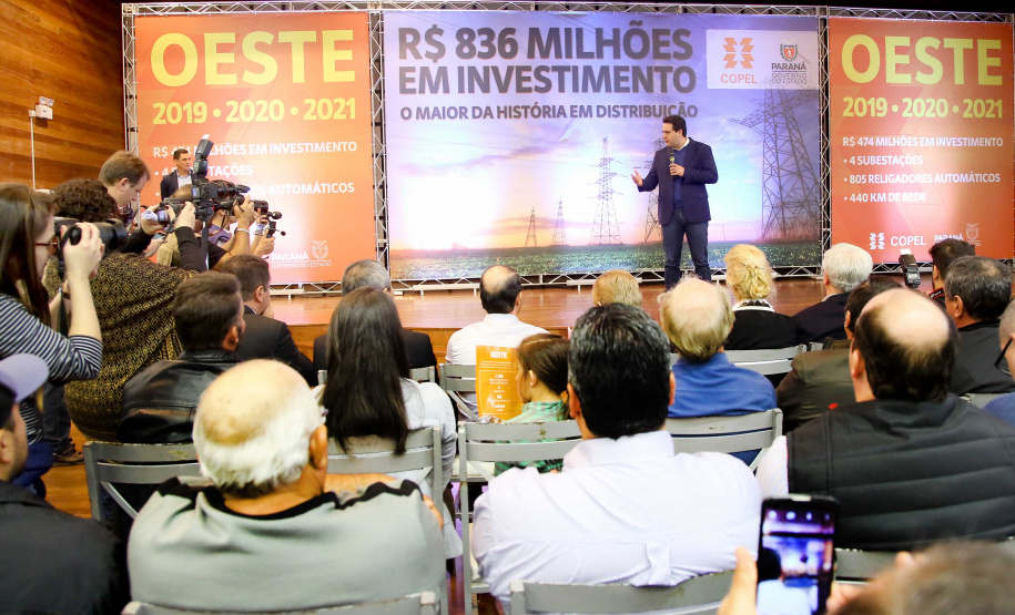O governador Carlos Massa Ratinho Junior e o presidente da Copel, Daniel Pimentel Slaviero, anunciaram nesta sexta-feira (24) os investimentos da Companhia na região Oeste do Paraná para os próximos três anos. Foto: Jaelson Lucas/ANPr