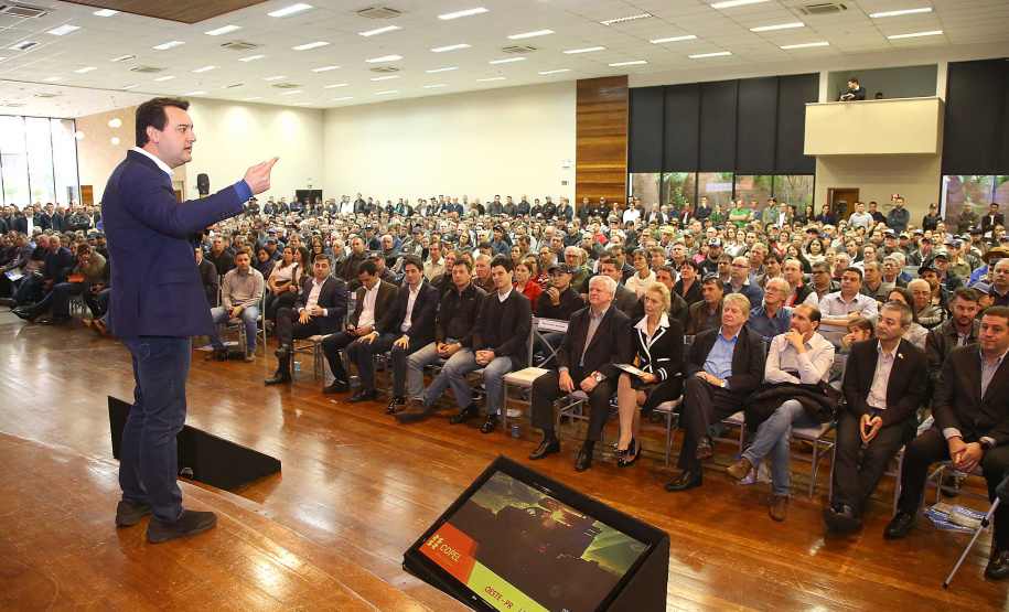 O governador Carlos Massa Ratinho Junior e o presidente da Copel, Daniel Pimentel Slaviero, anunciaram nesta sexta-feira (24) os investimentos da Companhia na região Oeste do Paraná para os próximos três anos. Foto: Jaelson Lucas/ANPr