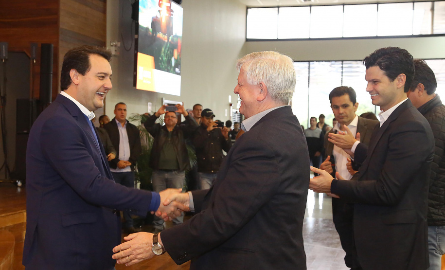 O governador Carlos Massa Ratinho Junior e o presidente da Copel, Daniel Pimentel Slaviero, anunciaram nesta sexta-feira (24) os investimentos da Companhia na região Oeste do Paraná para os próximos três anos. Foto: Jaelson Lucas/ANPr