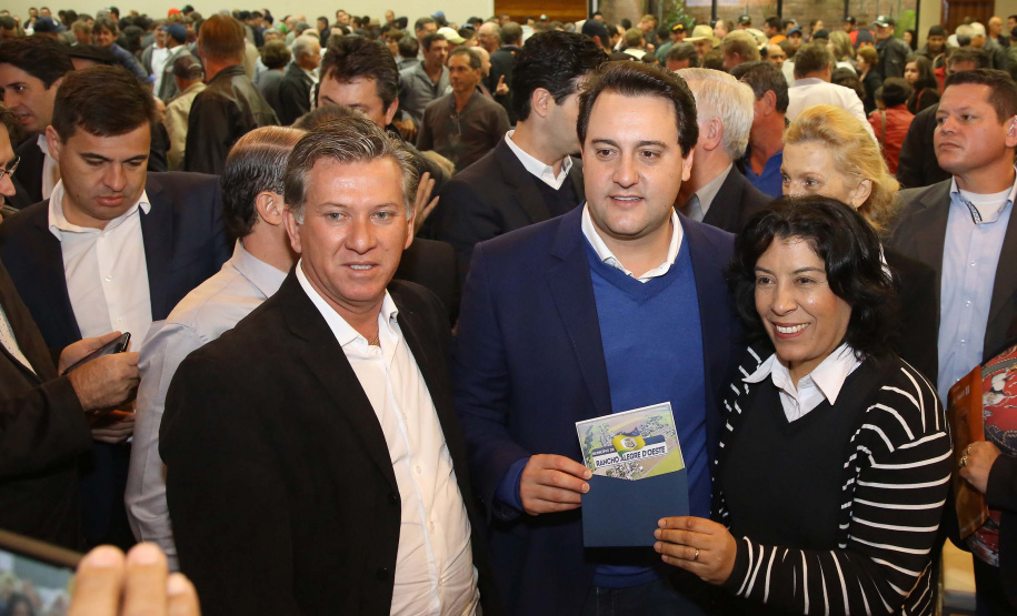 O governador Carlos Massa Ratinho Junior e o presidente da Copel, Daniel Pimentel Slaviero, anunciaram nesta sexta-feira (24) os investimentos da Companhia na região Oeste do Paraná para os próximos três anos. Foto: Jaelson Lucas/ANPr