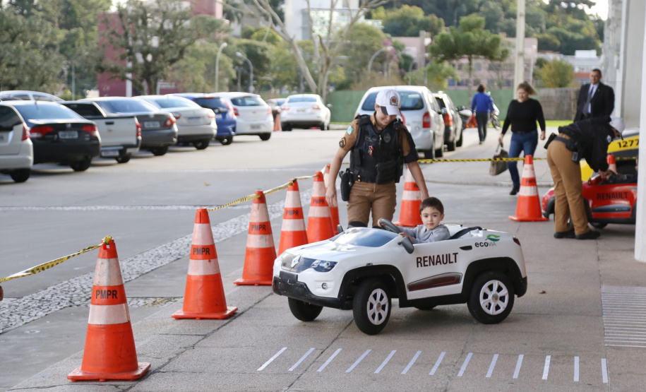 Exposição da PM e atividades educativas abrem 2ª Corrida da Casa Militar  -  Curitiba, 24/05/2019  -  Foto: José Fernando Ogura/ANPr