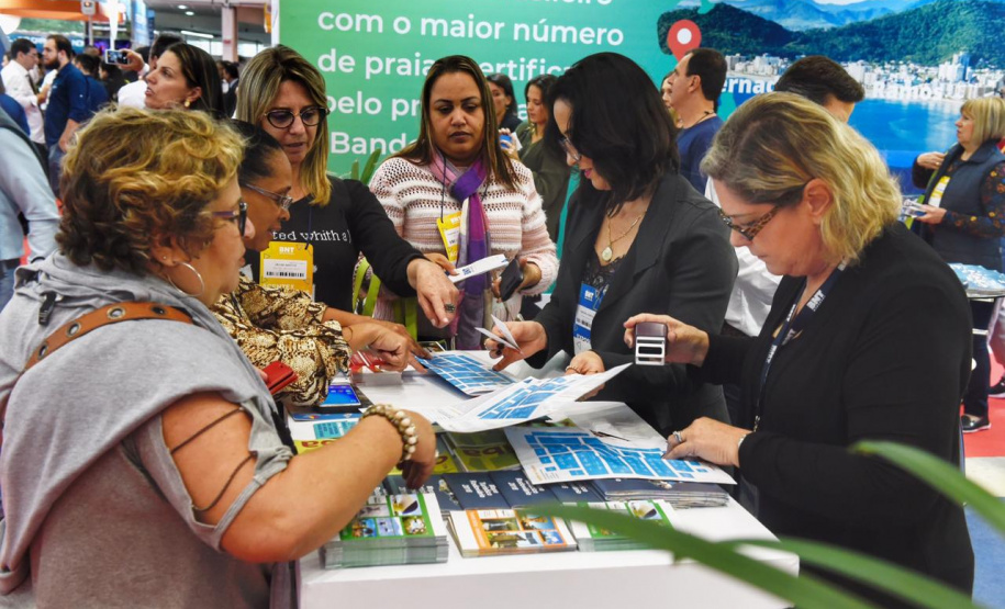 O Governo do Paraná apresentou as atrações turísticas do Estado durante a tradicional Feira BNT Mercosul, realizada neste final de semana. A edição de 2019 comemorou os 25 anos do evento e foi realizada em Itajaí (SC), com programação também em Balneário Camboriú e no Beto Carrero World.  -  Itajaí (SC), 26/05/2019  -  Foto:  Divulgação Paraná Turismo
