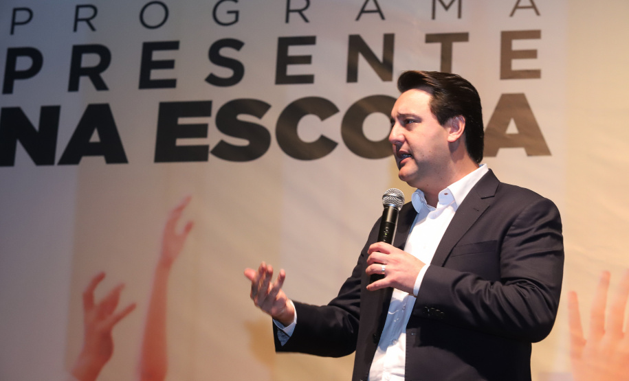 O governador Carlos Massa Ratinho Junior e o secretário da Educação e Esporte, Renato Feder, apresentaram nesta segunda-feira (27/05) o programa Escola Presente, criado para evitar o abandono escolar.Curitiba, 27-05-19.Foto: -  Foto: Rodrigo Félix Leal/ANPr