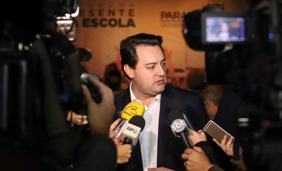 O governador Carlos Massa Ratinho Junior e o secretário da Educação e Esporte, Renato Feder, apresentaram nesta segunda-feira (27/05) o programa Escola Presente, criado para evitar o abandono escolar.Curitiba, 27-05-19.Foto: -  Foto: Rodrigo Félix Leal/ANPr