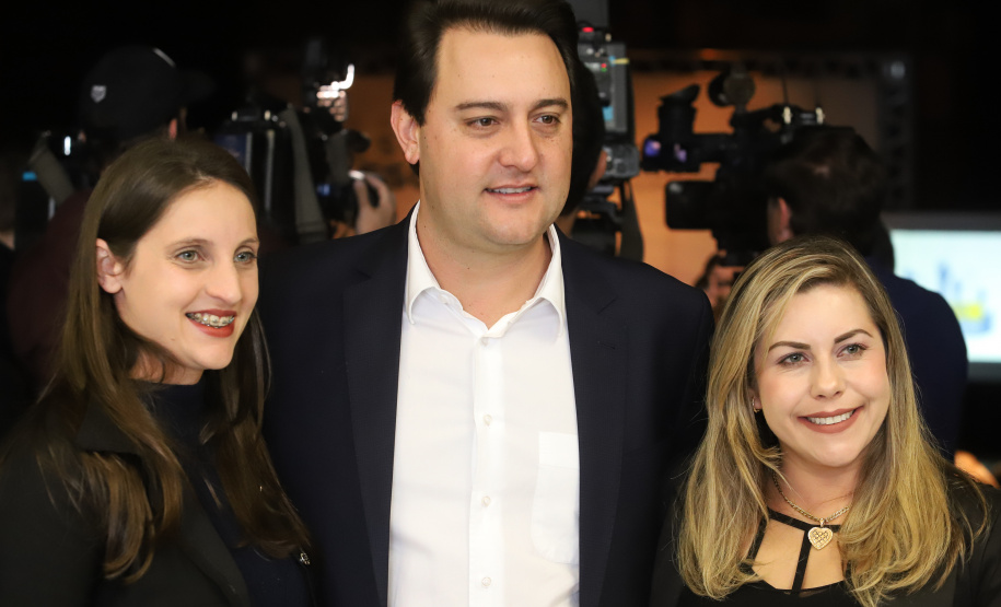 O governador Carlos Massa Ratinho Junior e o secretário da Educação e Esporte, Renato Feder, apresentaram nesta segunda-feira (27/05) o programa Escola Presente, criado para evitar o abandono escolar.Curitiba, 27-05-19.Foto: -  Foto: Rodrigo Félix Leal/ANPr