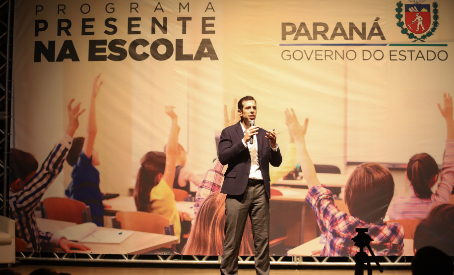 O governador Carlos Massa Ratinho Junior e o secretário da Educação e Esporte, Renato Feder, apresentaram nesta segunda-feira (27/05) o programa Escola Presente, criado para evitar o abandono escolar.Curitiba, 27-05-19.Foto: -  Foto: Rodrigo Félix Leal/ANPr