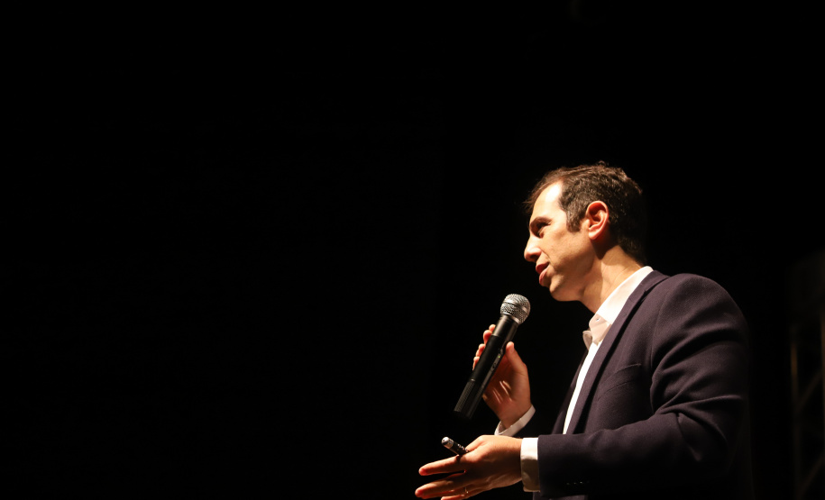 O governador Carlos Massa Ratinho Junior e o secretário da Educação e Esporte, Renato Feder, apresentaram nesta segunda-feira (27/05) o programa Escola Presente, criado para evitar o abandono escolar.Curitiba, 27-05-19.Foto: -  Foto: Rodrigo Félix Leal/ANPr