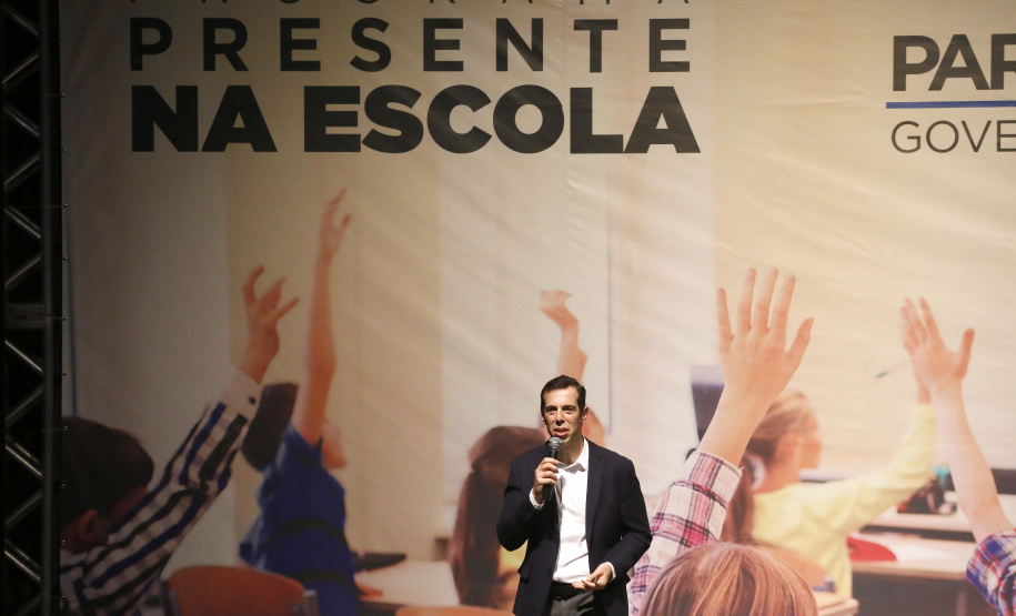 O governador Carlos Massa Ratinho Junior e o secretário da Educação e Esporte, Renato Feder(foto), apresentaram nesta segunda-feira (27/05) o programa Escola Presente, criado para evitar o abandono escolar.Curitiba, 27-05-19.Foto: Arnaldo Alves / ANPr.