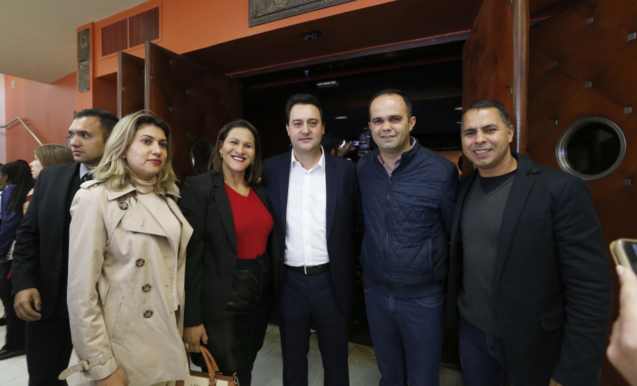 O governador Carlos Massa Ratinho Junior e o secretário da Educação e Esporte, Renato Feder, apresentaram nesta segunda-feira (27/05) o programa Escola Presente, criado para evitar o abandono escolar.Curitiba, 27-05-19.Foto: Arnaldo Alves / ANPr.