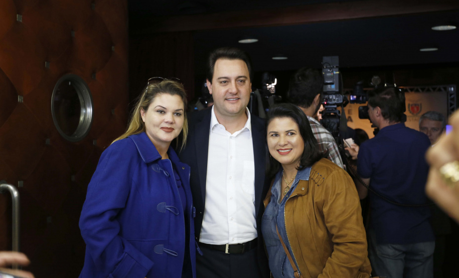 O governador Carlos Massa Ratinho Junior e o secretário da Educação e Esporte, Renato Feder, apresentaram nesta segunda-feira (27/05) o programa Escola Presente, criado para evitar o abandono escolar.Curitiba, 27-05-19.Foto: Arnaldo Alves / ANPr.