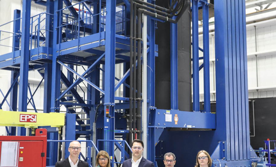 O governador Carlos Massa Ratinho Junior conheceu nesta segunda-feira (27) o primeiro projeto internacional da Aker Solutions desenvolvido integralmente no Paraná, na sede da fábrica, em São José dos Pinhais.Foto: Rodrigo Felix Leal/ANPr