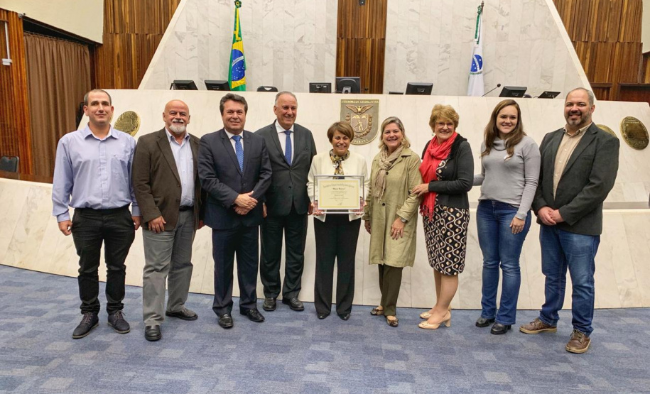 A Assembleia Legislativa homenageou nesta segunda-feira (27), em sessão solene, a Paraná Turismo, que completa 50 anos de serviços prestados ao Estado