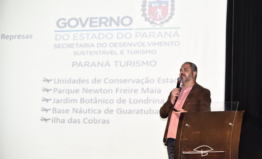 O segundo dia do Encontro Estadual de Gestores de Turismo promovido pela Paraná Turismo foi marcado por duas apresentações importantes e visitas técnicas O diretor técnico da Paraná Turismo Rafael Andreguetto fez a abertura.  Curitiba, 28/05/2019  -  Foto:  Denis Ferreira Netto/SEDEST
