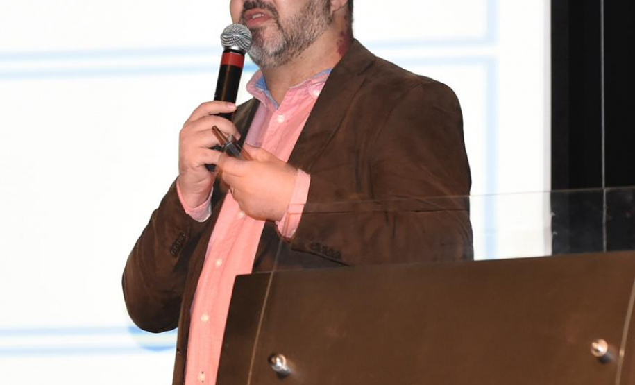 O segundo dia do Encontro Estadual de Gestores de Turismo promovido pela Paraná Turismo foi marcado por duas apresentações importantes e visitas técnicas O diretor técnico da Paraná Turismo Rafael Andreguetto fez a abertura.  Curitiba, 28/05/2019  -  Foto:  Denis Ferreira Netto/SEDEST