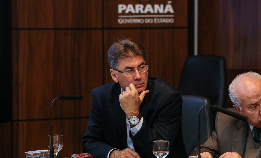 Governador Carlos Massa Ratinho Júnior, durante reunião com a equipe de governo. Na foto, o prefeito de Cascavel, Leonaldo Paranhos  - Curitiba, 29/05/2019 -Foto: Geraldo Bubniak/ANPr