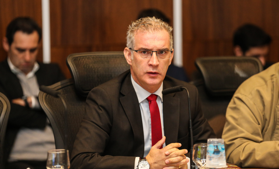 Governador Carlos Massa Ratinho Júnior, durante reunião com a equipe de governo. Na foto, o secretário da Comunicação e Cultura, Hudson José  - Curitiba, 29/05/2019 -Foto: Geraldo Bubniak/ANPr